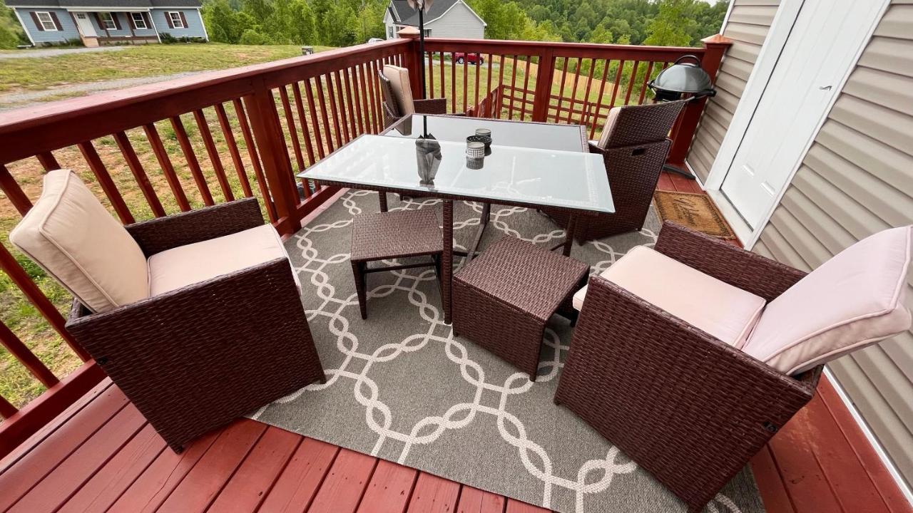 Great Little Guest Suite With Private Entry & Deck! Pet Friendly & 30 Mins To Nashville! Ashland City Екстер'єр фото