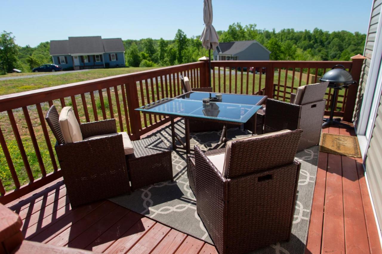 Great Little Guest Suite With Private Entry & Deck! Pet Friendly & 30 Mins To Nashville! Ashland City Екстер'єр фото