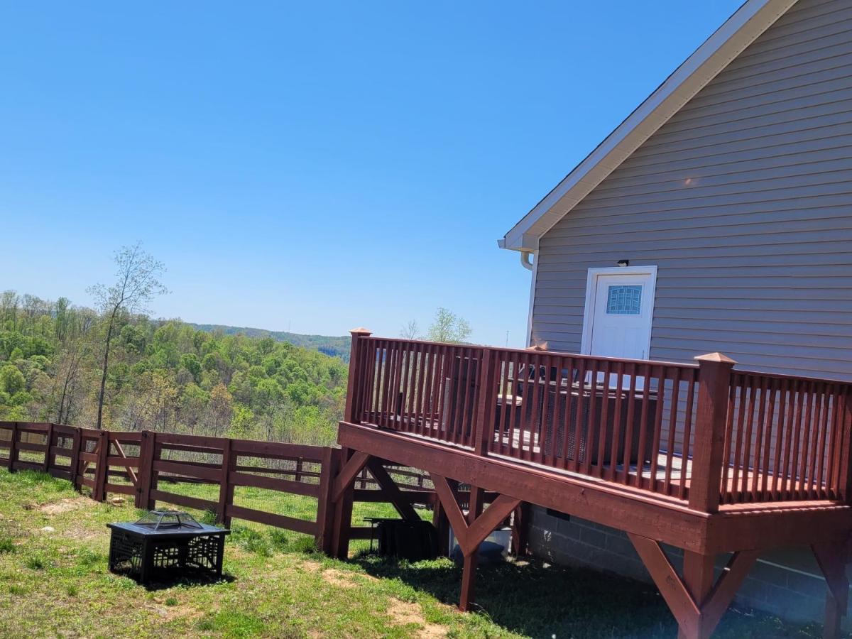 Great Little Guest Suite With Private Entry & Deck! Pet Friendly & 30 Mins To Nashville! Ashland City Екстер'єр фото